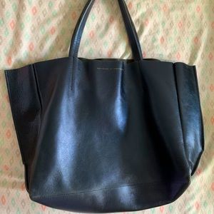 Ampersand As Apostrophe Sideways Tote